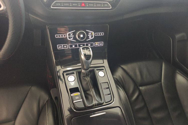 红旗H5 2019款 30TD 灵动版中控内饰18