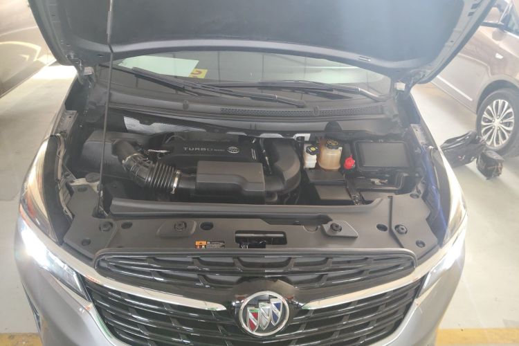 别克GL8 2021款 陆上公务舱 652T 豪华型机舱底盘24