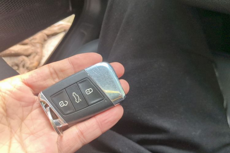 大众 帕萨特 2022款 280TSI 商务版中控内饰11