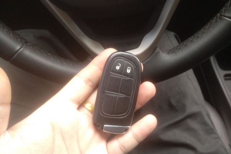 Jeep 自由光 2017款 2.0L 优越版中控内饰7001