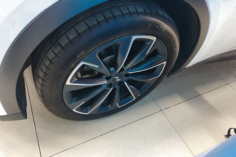 乐道L60 2025款 60kWh 后驱版车身外观6007