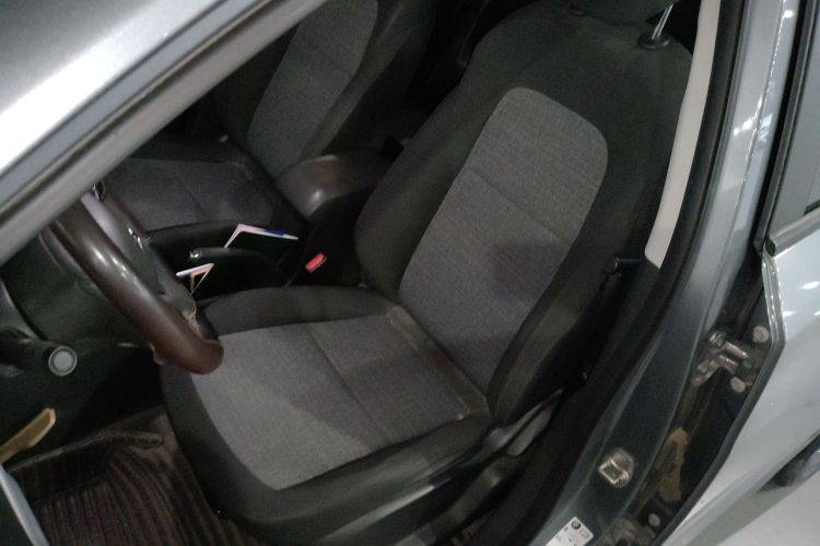 雪佛兰 创酷 2019款 Redline 335T CVT潮版 国VI中控内饰19