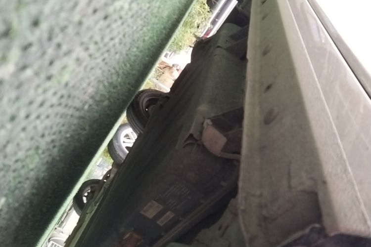 吉利汽车 2023款 熊猫mini 200km 耐力熊机舱底盘29