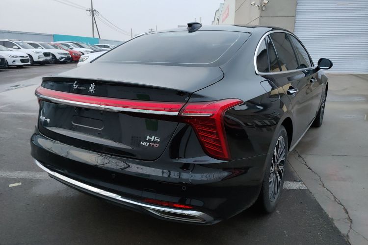 红旗H5 2024款 2.0T 自动智联旗畅版车身外观7