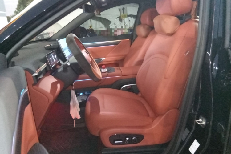 东风奕派 eπ008 2024款 210Max增程版 6座中控内饰19