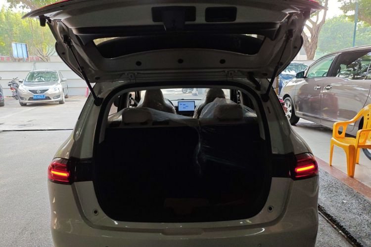 五菱汽车 五菱缤果PLUS 2024款 330km 五座版局部细节23