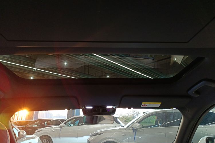 理想汽车 理想L9 2025款 Ultra 智能焕新版中控内饰22