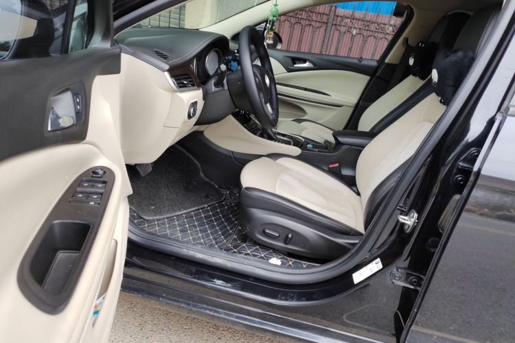 别克 威朗 2018款 三厢 15S 自动领先型中控内饰7003