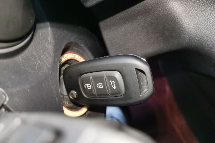 雷诺 科雷傲 2017款 2.0L 两驱舒适版中控内饰11