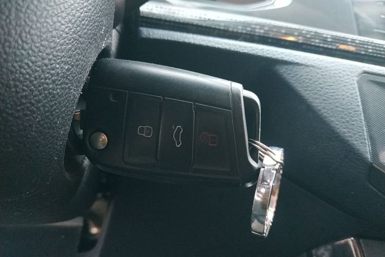 大众 朗逸 2023款 新锐 1.5L 自动新逸版中控内饰11