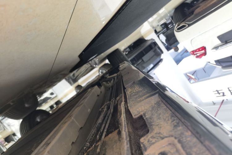 比亚迪 秦PLUS 2024款  荣耀版 DM-i 120KM超越型局部细节9002