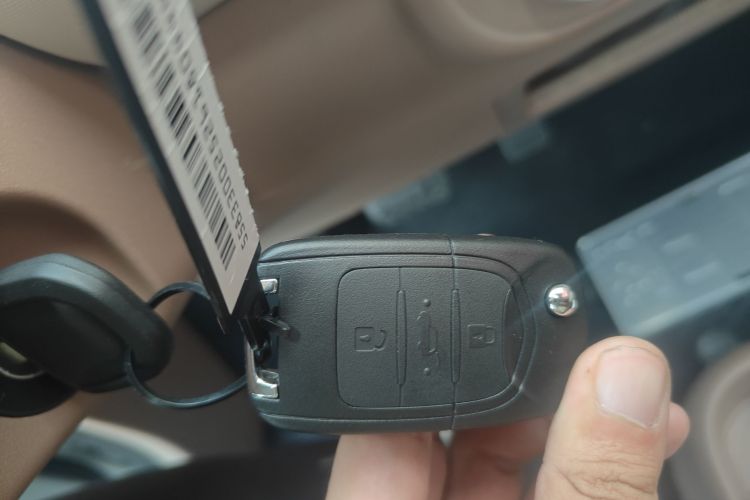 五菱汽车 宏光MINIEV 2025款 四门版 进阶款中控内饰7001