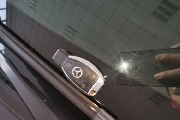 奔驰E级 2015款 改款 E 260 L 运动型中控内饰11