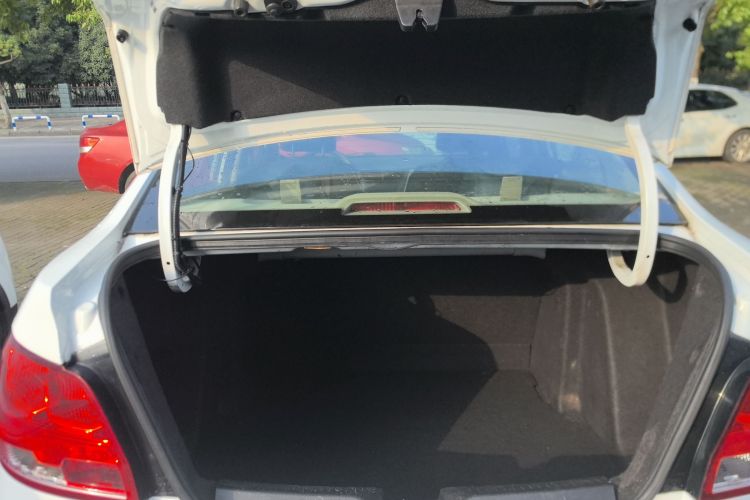 雪佛兰 2015款 赛欧3 1.5L AMT幸福天窗版局部细节23