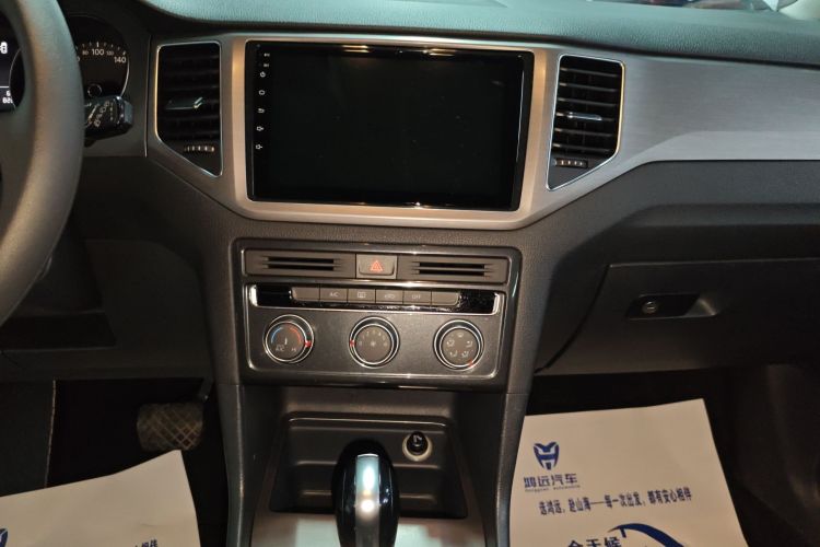 大众 高尔夫·嘉旅 2018款 1.6L 自动舒适型中控内饰16