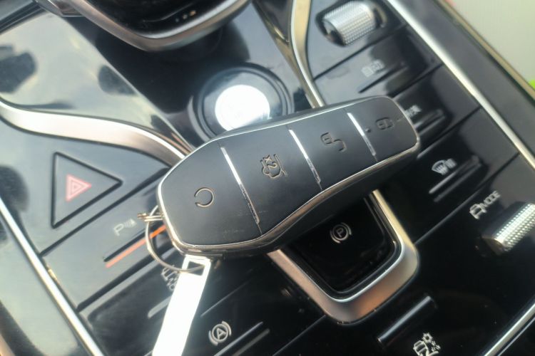 比亚迪 秦PLUS 2024款 荣耀版 EV 420KM领先型中控内饰11