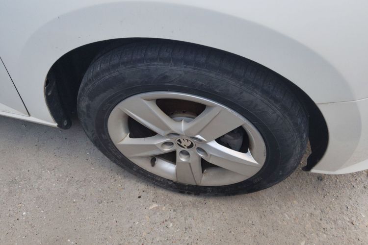 斯柯达 晶锐 2017款 1.4L 自动车享版车身外观6007