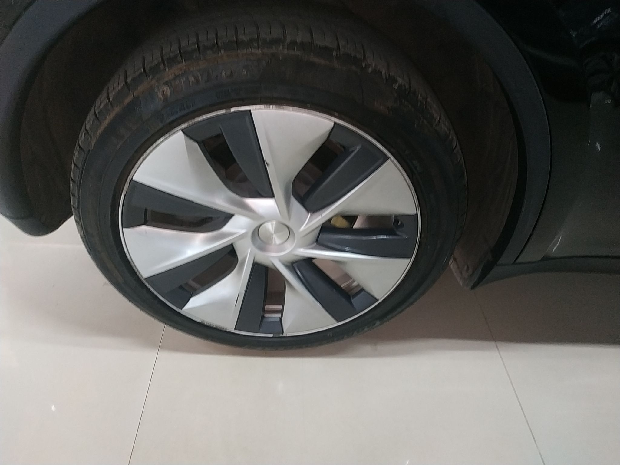 特斯拉 Model Y 2021款 长续航全轮驱动版 3D7