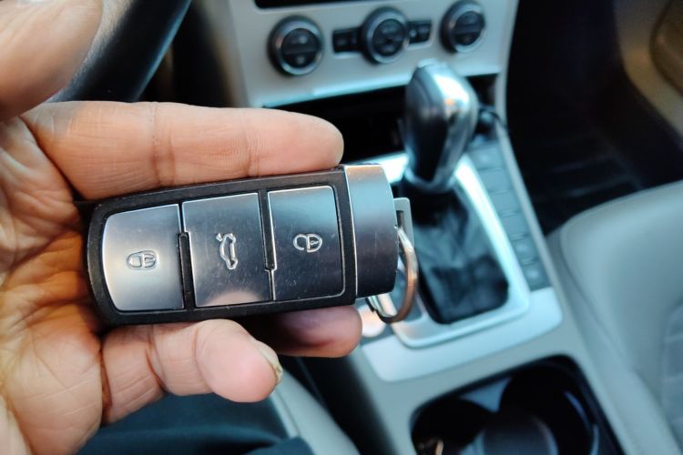 大众 迈腾 2015款 改款 2.0TSI 尊贵型中控内饰11