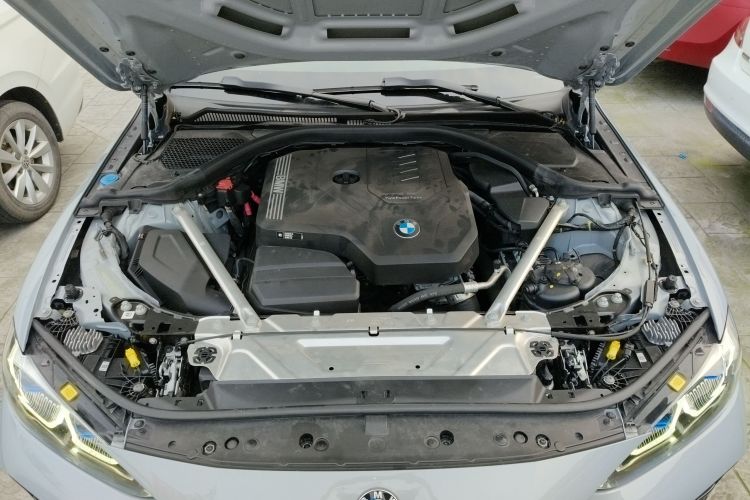 宝马4系 2022款 改款 425i M运动曜夜套装机舱底盘24