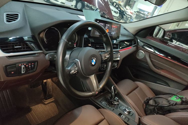 宝马X1 2022款 sDrive25Li 领先型中控内饰13