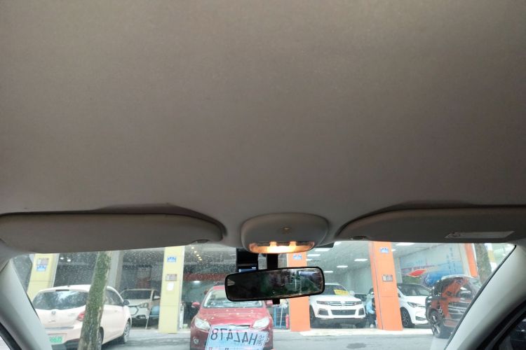 雪铁龙 世嘉 2014款 VTS版 1.6L 自动品尚型中控内饰22