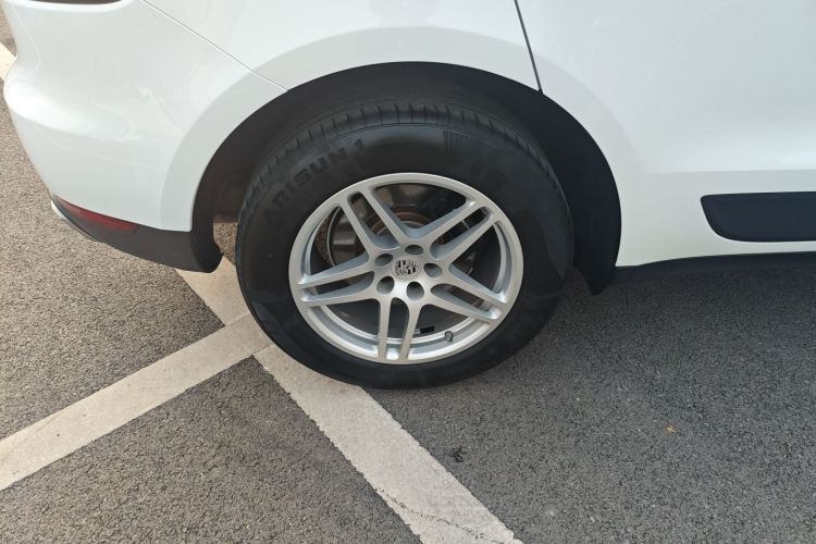 保时捷 2021款 Macan 2.0T车身外观6008