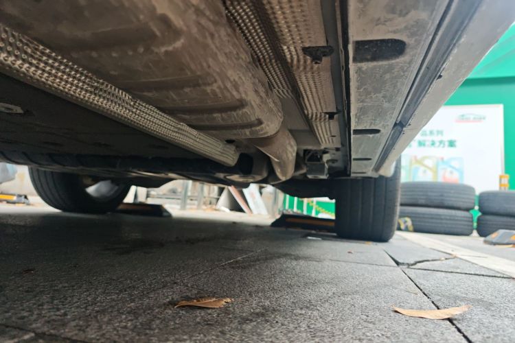 领克09 EM-P 2024款 2.0TD EM-P 四驱ULTRA 六座局部细节9004