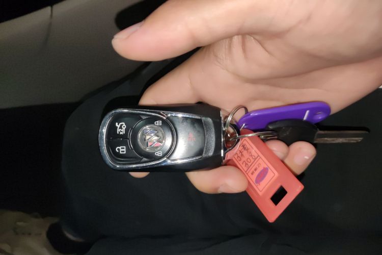 别克 君威 2020款 552T 精英型中控内饰7001