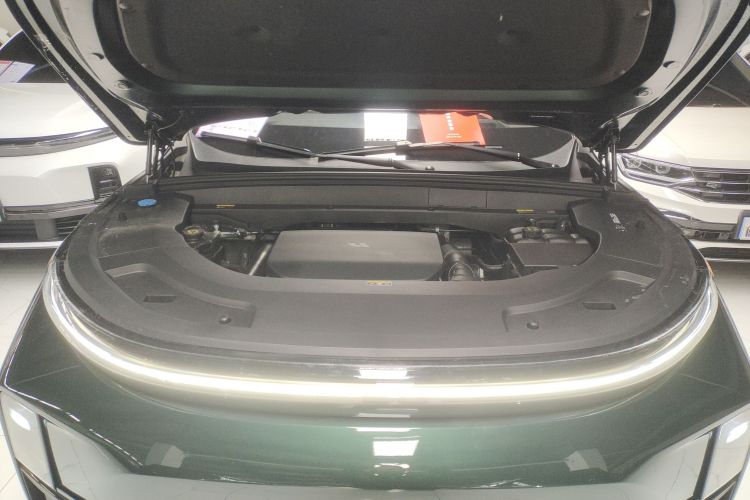 理想汽车 理想L7 2023款 Air机舱底盘24