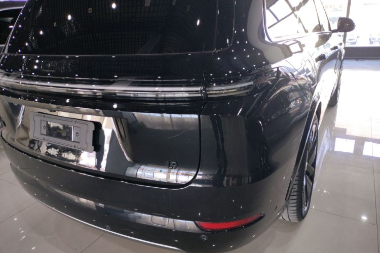 理想汽车 理想L9 2024款 Ultra车身外观9