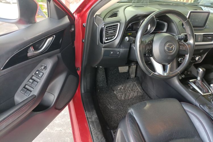 马自达3 昂克赛拉 2014款 两厢 2.0L 自动旗舰型中控内饰7003