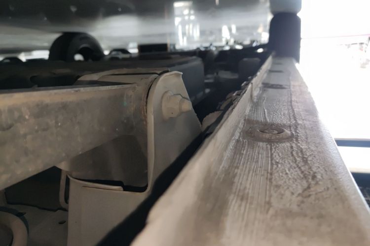 五菱汽车 宏光MINIEV 2021款 马卡龙夹心款 120km 三元锂局部细节9002