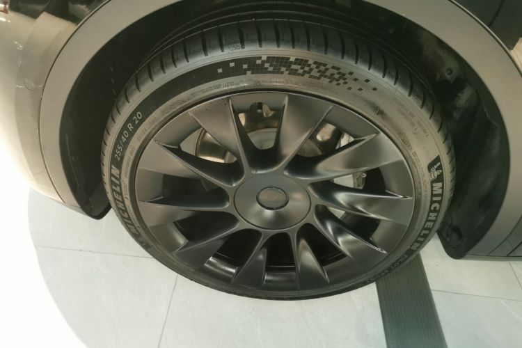 特斯拉 Model Y 2022款 改款 长续航全轮驱动版车身外观6007