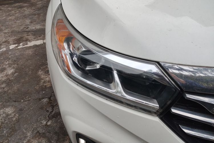 广汽传祺 传祺GS4 2019款 270T 手动两驱豪华版车身外观8