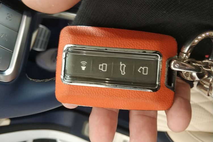 坦克500 2023款 3.0T 运动版 造境型 5座中控内饰11