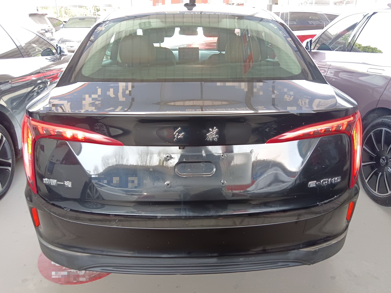 红旗E-QM5 2021款 充电 T3版 4座