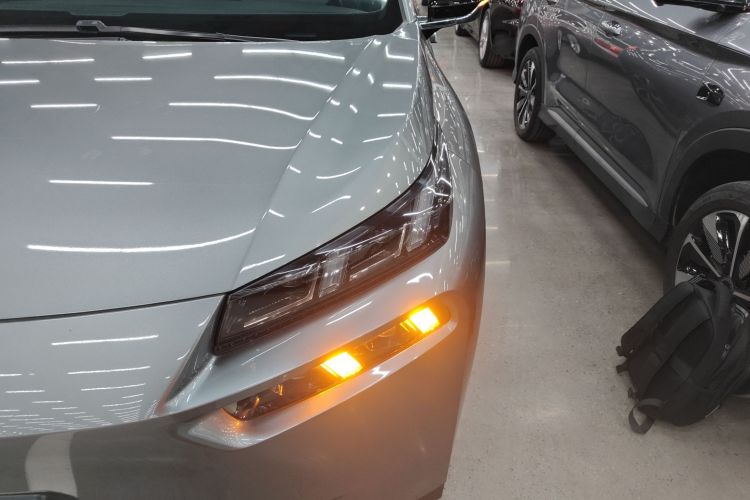 埃安 AION V 2022款 Plus 70 智享科技版 三元锂局部细节36