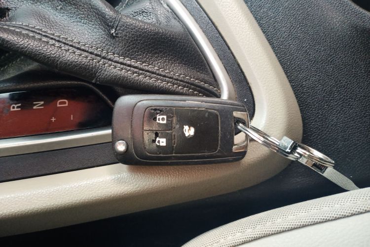 别克 英朗 2018款 15T 双离合精英型 国V中控内饰11