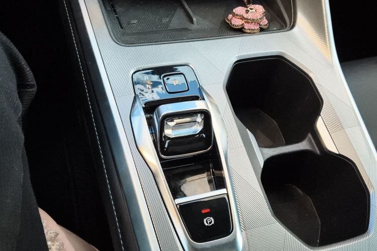 广汽传祺 传祺GS3 2023款 影速 270T 劲智版局部细节18