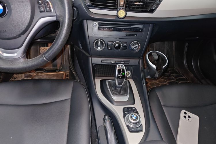 宝马X1 2014款 sDrive18i 时尚型中控内饰16