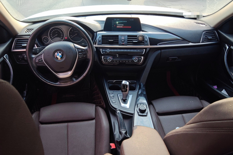 宝马3系 2018款 320Li 时尚型中控内饰12