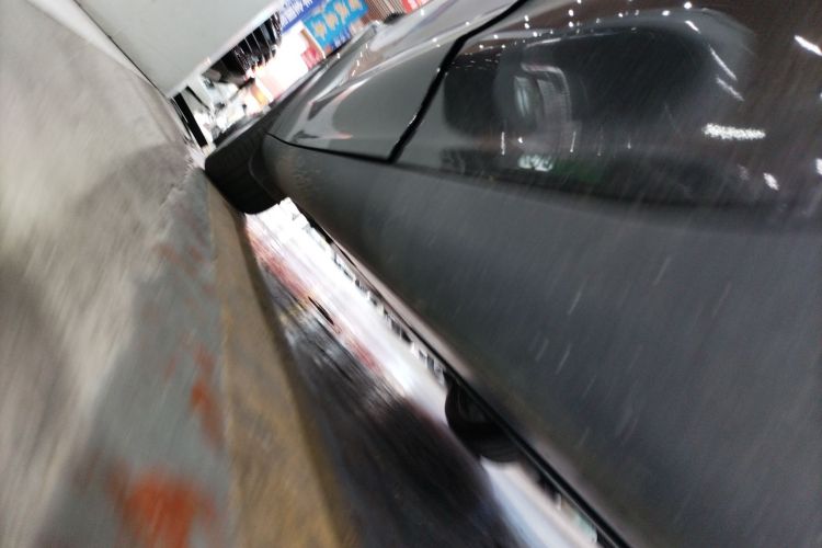 特斯拉 Model Y 2022款 改款 长续航全轮驱动版局部细节9002