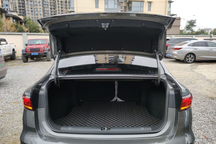 吉利汽车 帝豪 2025款 第4代 1.5L 手动龙腾版局部细节23