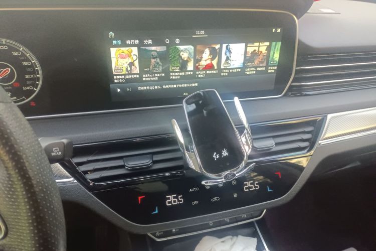 红旗HS5 2019款 2.0T 智联旗享四驱版中控内饰16