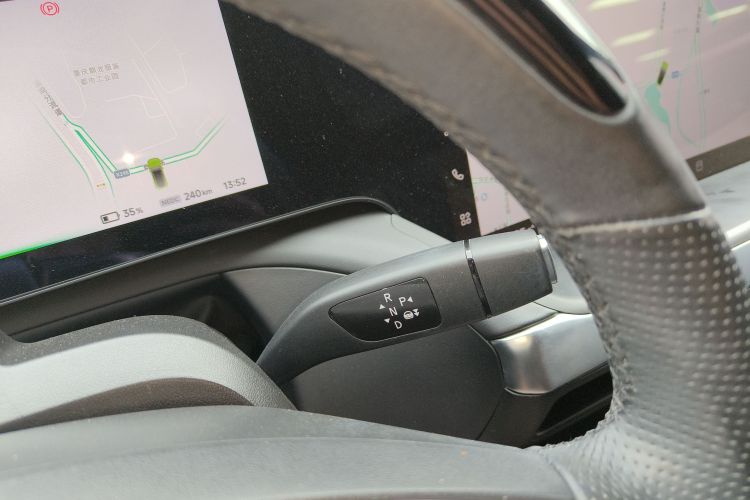 小鹏P7 2021款 670E鹏翼版中控内饰18