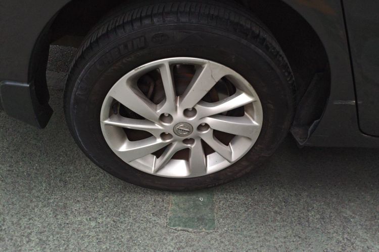 日产 轩逸 2012款 1.8XE CVT舒适版车身外观6008