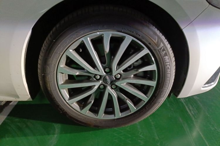 林肯大陆 2019款 2.0T 两驱尊雅版 国VI车身外观10