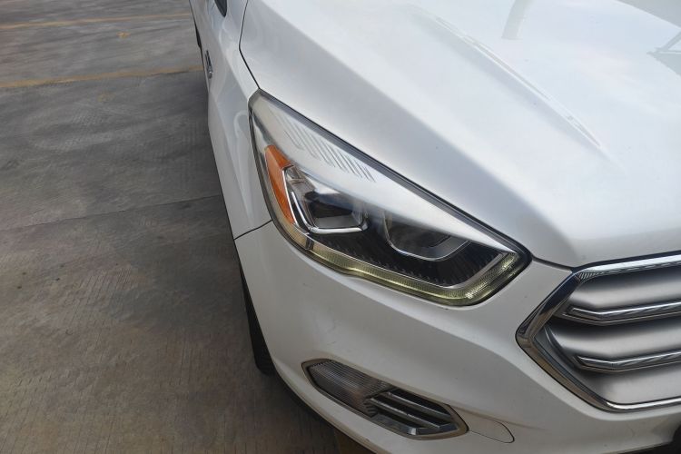 福特 翼虎 2017款 EcoBoost 180 两驱虎跃型车身外观8