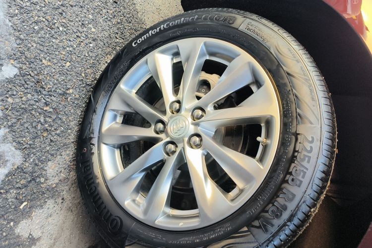 别克GL8 2022款 Avenir艾维亚 六座贤礼版车身外观6003